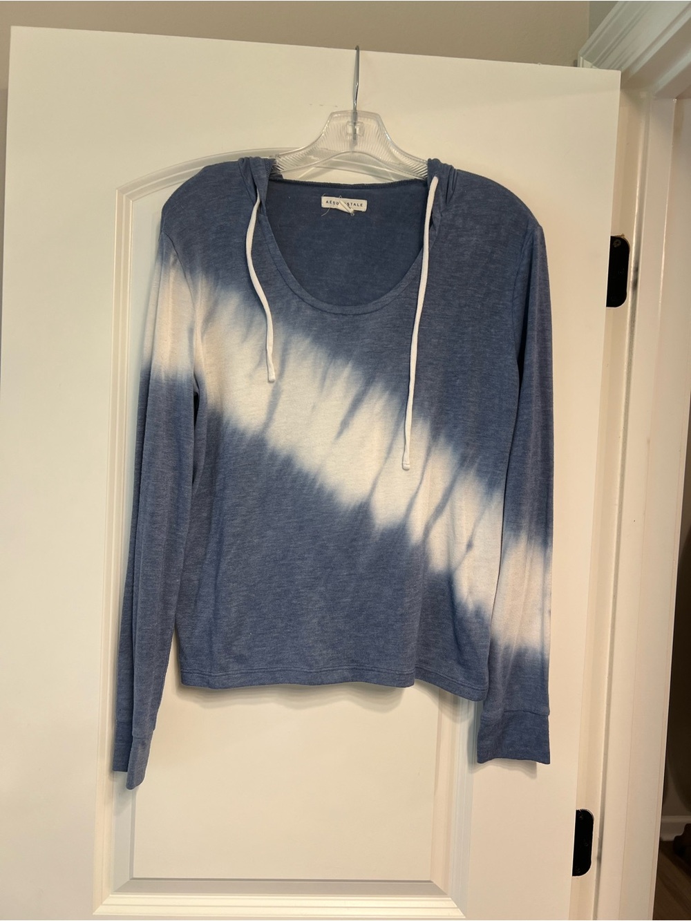 Aeropostale Blue and White Diagonal Tie-Dye Hoodie